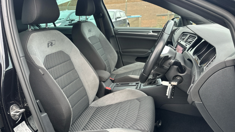 Volkswagen Golf 1.5 TSI EVO 150 R-Line 5dr DSG Petrol Hatchback